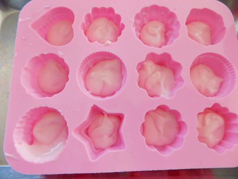 cuoi tuan thanh thoi me tro tai lam kem sua chua trai cay ngon me ly