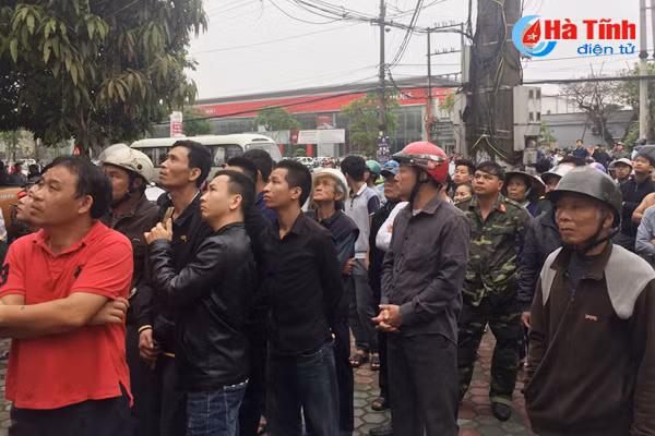 vu chay karaoke kingdom club nguoi dan am anh lo lang