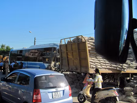 ha tinh tai nan tham khoc 23 nguoi thuong vong