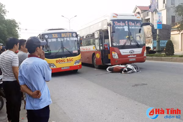 lien tiep 3 vu tai nan trong mot buoi 4 nguoi nhap vien