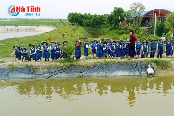 photo mot ngay lam nong tai edufarm tuong son