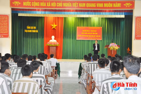 trang bi kien thuc phap luat ky nang song cho pham nhan trai giam xuan ha