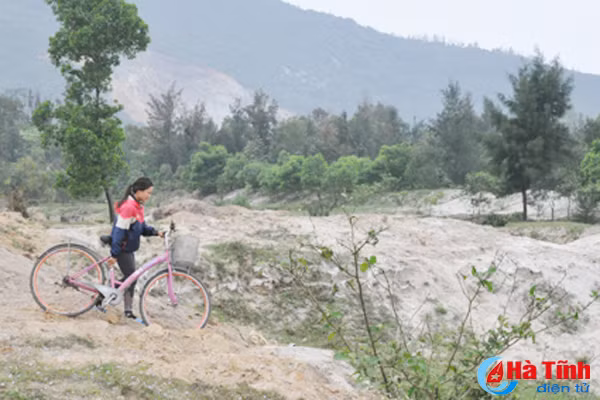 dung khai thac mo sat thach khe 9 hoang mac hoa hau qua nhan tien