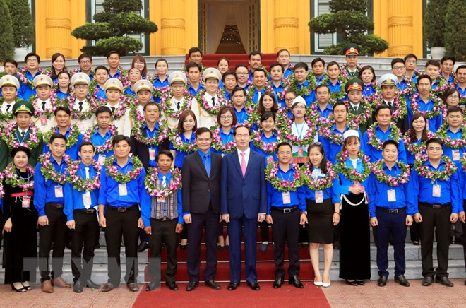 Chủ tịch nước gặp mặt các cán bộ Đoàn xuất sắc tiêu biểu toàn quốc ảnh 2 chu tich nuoc gap mat cac can bo doan xuat sac tieu bieu toan quoc