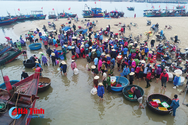 photo niem vui lang bien ha tinh