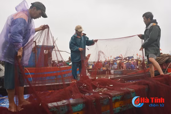 photo niem vui lang bien ha tinh