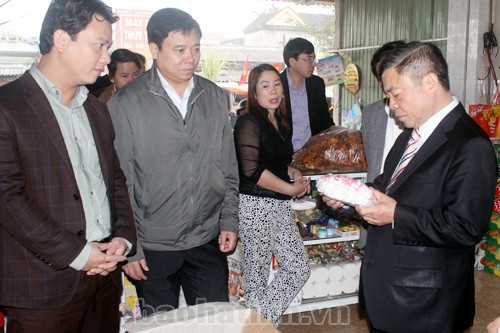 Quyết liệt xử lý hàng lậu, sản phẩm không rõ nguồn gốc ảnh 1