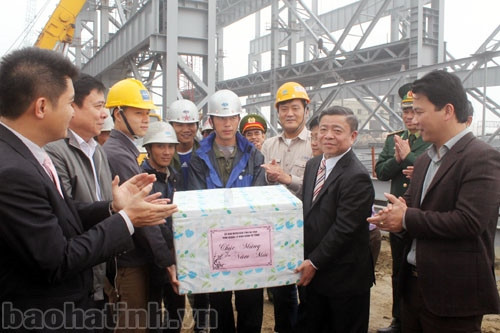 Phấn đấu quý 4/2015, Hà Tĩnh có sản phẩm thép đầu tiên ra lò ảnh 6