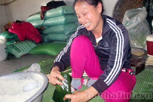 Tết bắt đầu với chiếc bánh chưng...