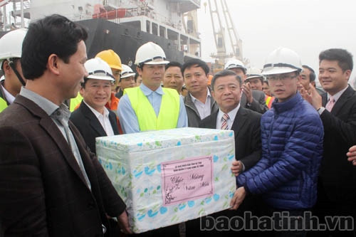 Đảm bảo giải phóng kịp thời, nhanh gọn tàu, hàng tại Cảng Vũng Áng ảnh 4