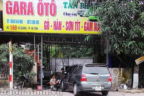 Dịch vụ chăm sóc làm đẹp ô tô, xe máy "đắt khách" dịp Tết ảnh 1