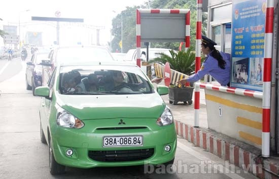 ... và việc thu phí bắt đầu trở lại như thường nhật