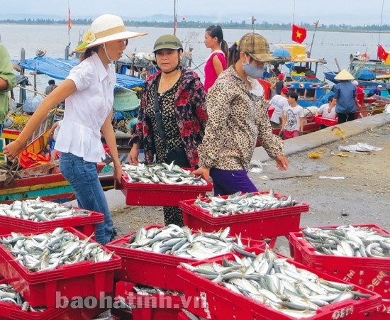 Cho tàu vượt sóng... ảnh 2