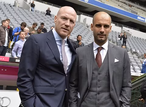 Matthias Sammer (trái) luôn sát cánh cùng Pep Guardiola ở Bayern