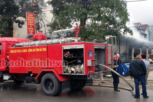 Cháy lớn tại cửa hàng kinh doanh máy nông nghiệp ảnh 3