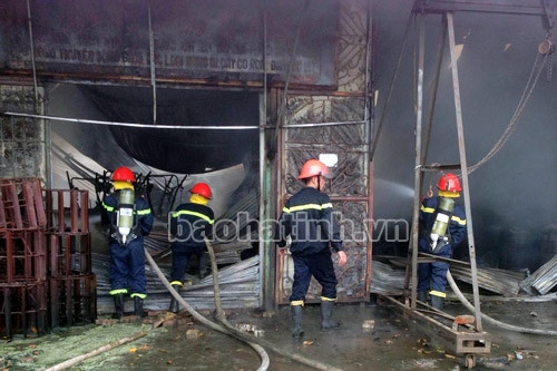 Cháy lớn tại cửa hàng kinh doanh máy nông nghiệp ảnh 4