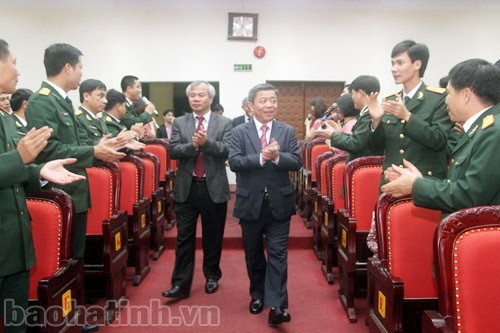 Lãnh đạo tỉnh chúc Tết các đơn vị trong đêm giao thừa Ất Mùi ảnh 1