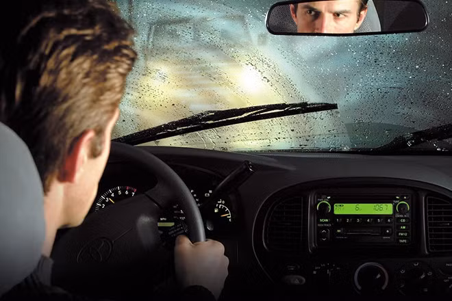 Cách khắc phục kính lái và gương mờ lái xe nên biết