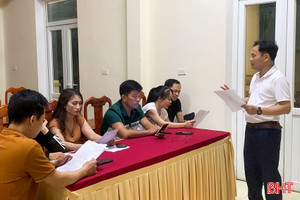 Người dân phấn khởi khi được chia sẻ "gánh nặng" khám chữa bệnh