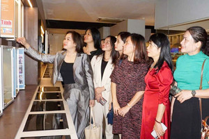 “Khu vườn” ấm áp của “những cây lau bằng thép”