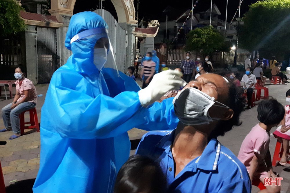 Hà Tĩnh quyết liệt “chiến đấu” với virus SARS-CoV-2 siêu lây nhiễm ảnh 9 Hà Tĩnh quyết liệt “chiến đấu” với virus SARS-CoV-2 siêu lây nhiễm