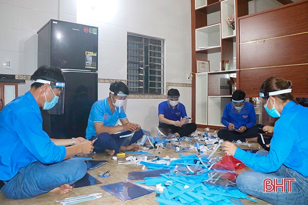 Hà Tĩnh quyết liệt “chiến đấu” với virus SARS-CoV-2 siêu lây nhiễm ảnh 20 Hà Tĩnh quyết liệt “chiến đấu” với virus SARS-CoV-2 siêu lây nhiễm