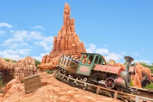 Bí kíp săn vé DisneySea Tokyo và Universal Studio Japan giá tốt cùng Traveloka