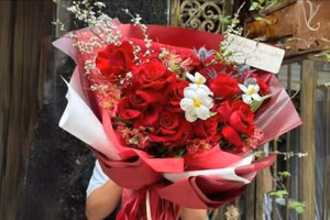 FlowerSight - kiến tạo những bó hồng đẹp làm quà tặng sang trọng tại TPHCM