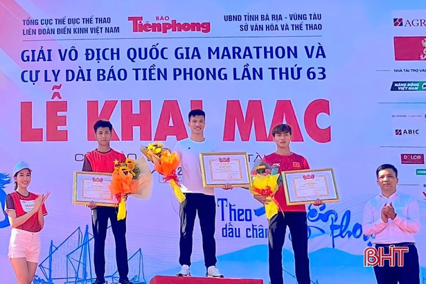 Hà Tĩnh giành 2 huy chương tại Giải Tiền Phong Marathon 2022