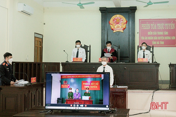 Hương Sơn xét xử trực tuyến vụ án tàng trữ trái phép chất ma tuý