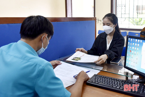Hơn 200 lao động Hà Tĩnh được tư vấn việc làm, hướng nghiệp 
