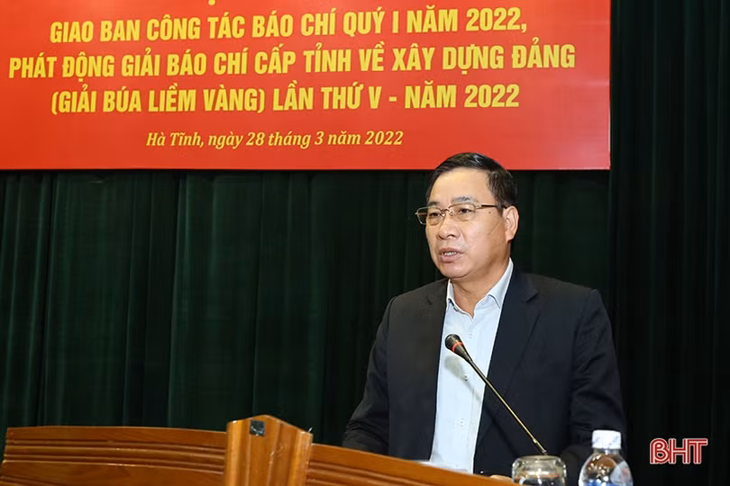 Tập trung tuyên truyền các hoạt động kỷ niệm 65 năm Ngày Bác Hồ về thăm Hà Tĩnh