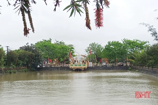 Đón nhận bằng xếp hạng di tích lịch sử - văn hóa cấp tỉnh đền Vĩnh Tuy