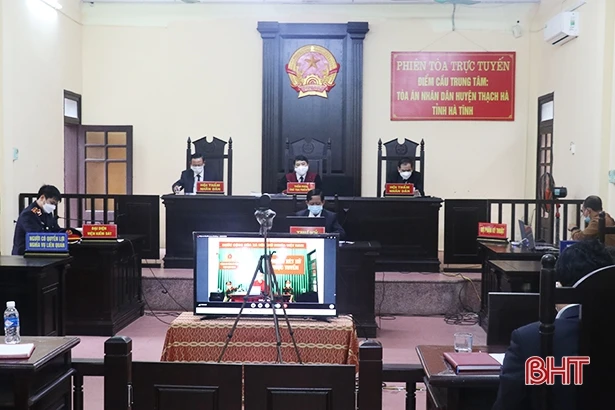 TAND Thạch Hà xử phiên trực tuyến đầu tiên, tuyên bị cáo trong trại tạm giam 108 tháng tù