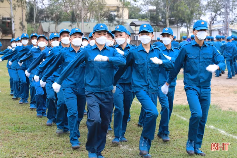 Xem “chiến sỹ sao vuông” Nghi Xuân biểu diễn võ thuật đối kháng