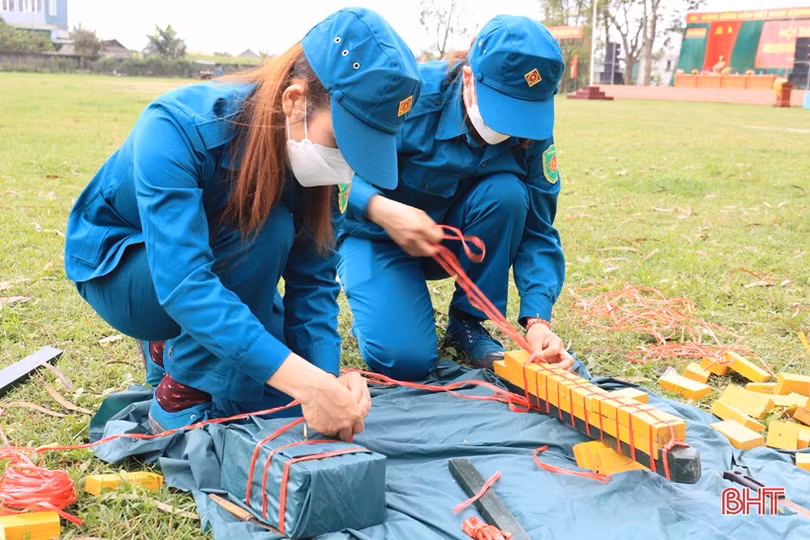 Xem “chiến sỹ sao vuông” Nghi Xuân biểu diễn võ thuật đối kháng