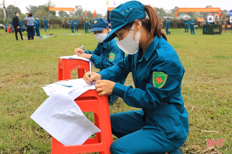 Xem “chiến sỹ sao vuông” Nghi Xuân biểu diễn võ thuật đối kháng