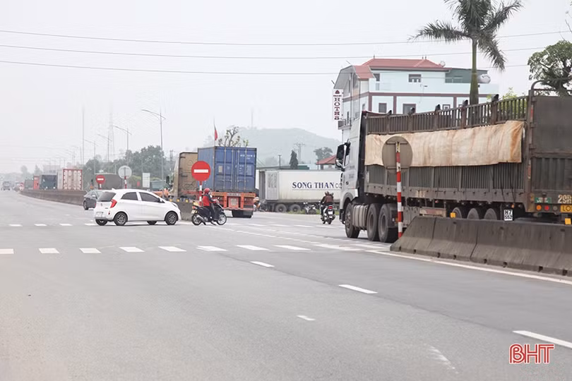 Tiềm ẩn tai nạn tại nút giao vào trung tâm hành chính huyện Kỳ Anh