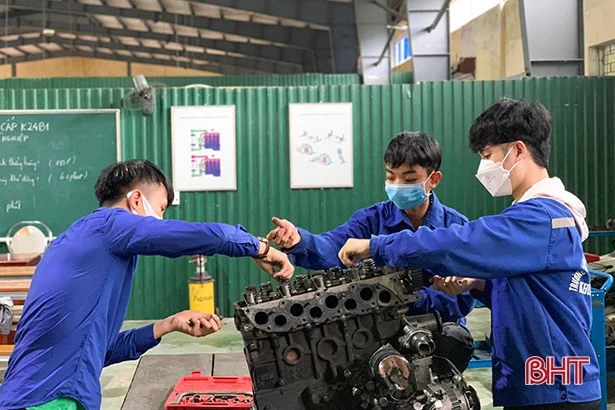 Phân luồng sau THCS ở Hà Tĩnh: Không quá 72% học sinh vào lớp 10 THPT công lập