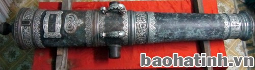 ... và khẩu thứ ba