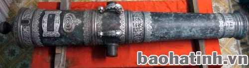 ... và khẩu thứ ba