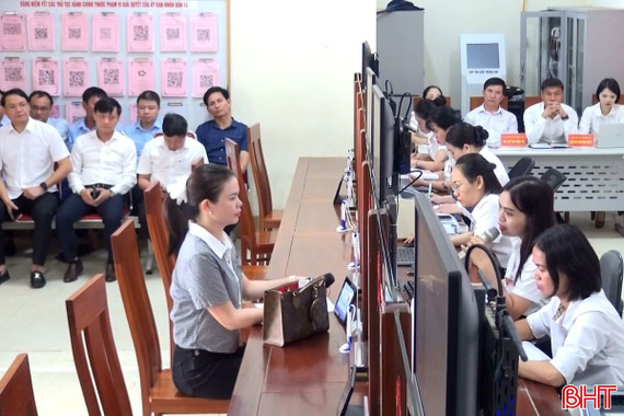 Ghi nhận công tác vận hành tại các xã mới ở Hà Tĩnh trong ngày đầu