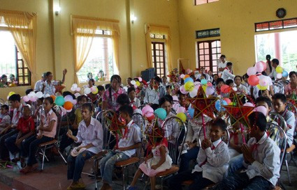 Các cháu thiếu niên, nhi đồng vui văn nghệ