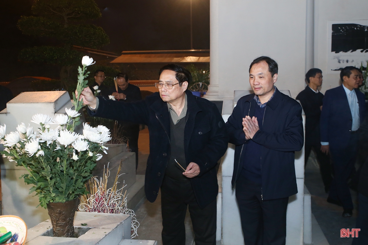 Thủ tướng Chính phủ dâng hương tại Khu di tích Ngã ba Đồng Lộc