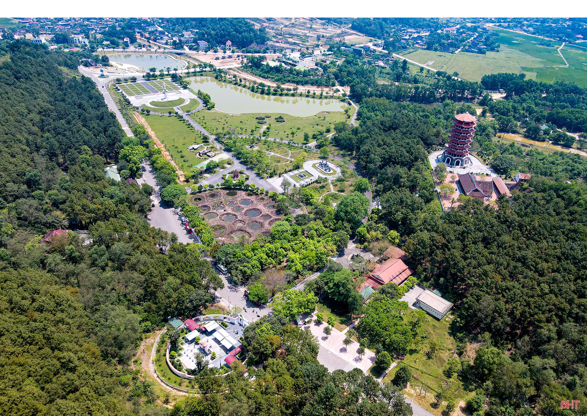 Trong nắng mới Ngàn Trươi