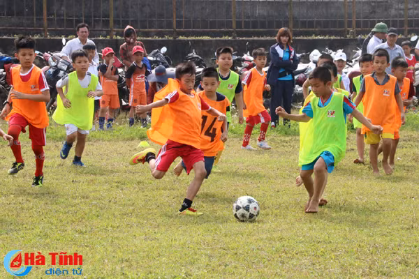 17 cầu thủ nhí trúng tuyển vào Trung tâm đào tạo bóng đá PVF