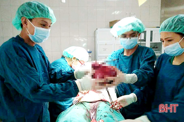 benh vien da khoa tp ha tinh phau thuat thanh cong cho benh nhan co khoi u nang 3kg