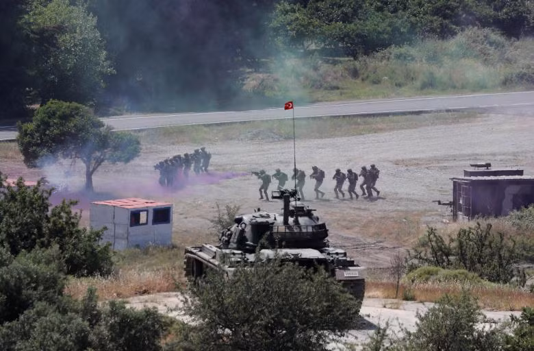 hinh anh binh si tho nhi ky tap tran quan su efes 2018