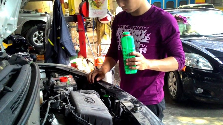 nhung meo nho giup ban ha nhiet cho o to trong thoi tiet nang nong