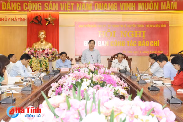 bao chi dong hanh voi su phat trien cua tinh dua chu truong tham sau trong nhan dan